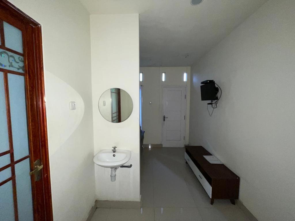Bromo Semesta Guesthouse Probolinggo Buitenkant foto